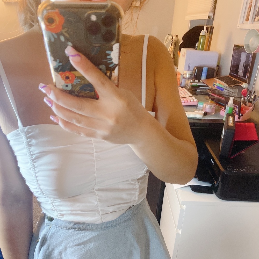H & M cropped white draped top